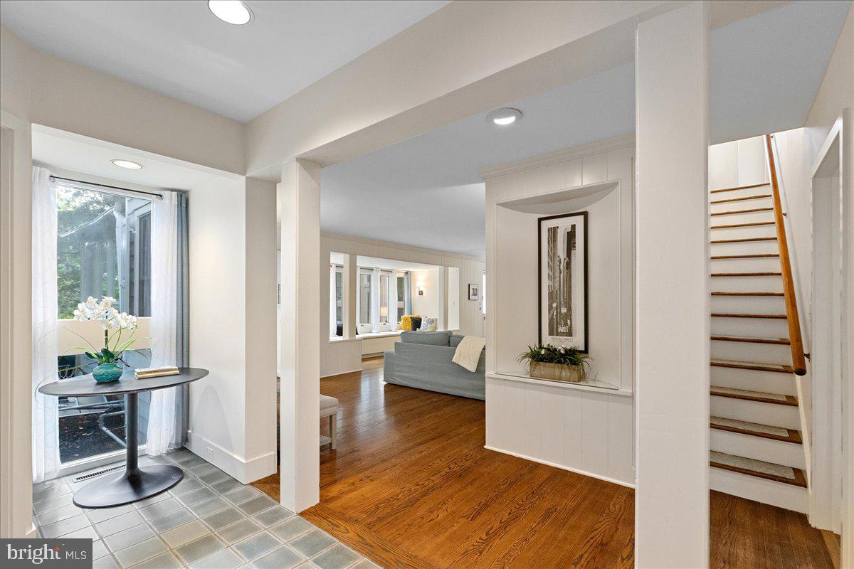 7 Armour Road Princeton, NJ 08540 - Photo 4 of 57 Foyer