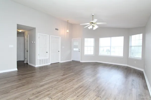 $1,625 | 2081 Sequoia Circle, Pensacola, FL 32526