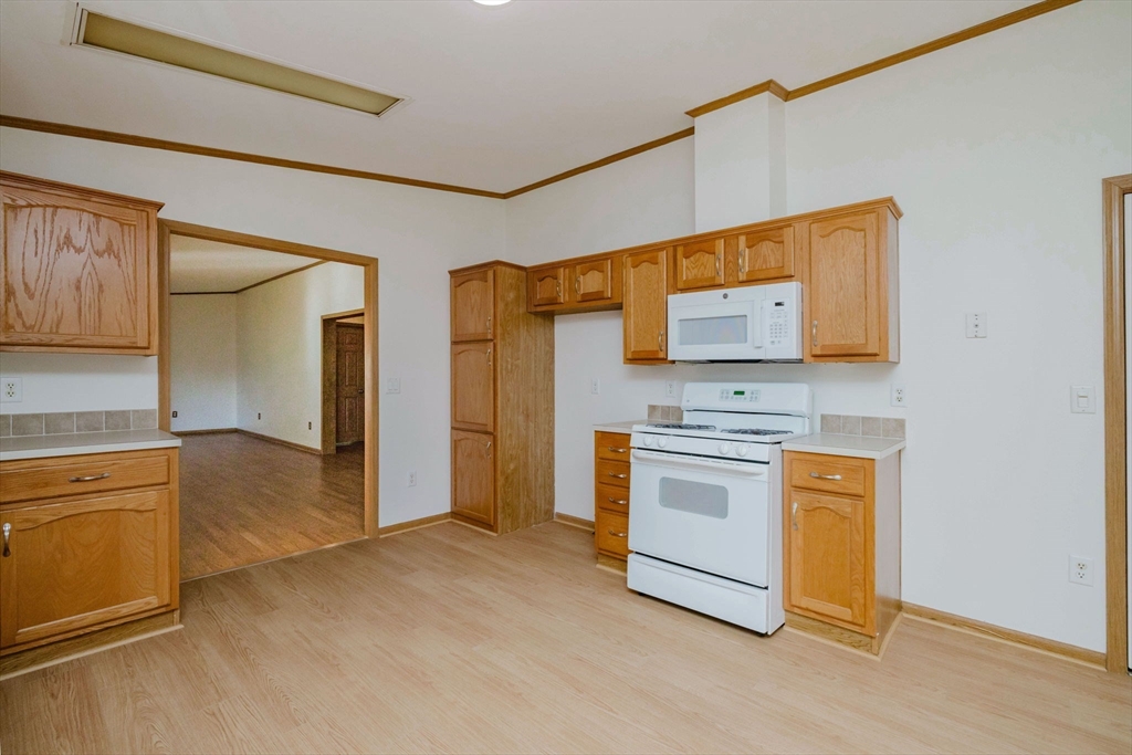82 George's Loop Raynham, MA 02767 - Photo 10 of 42
