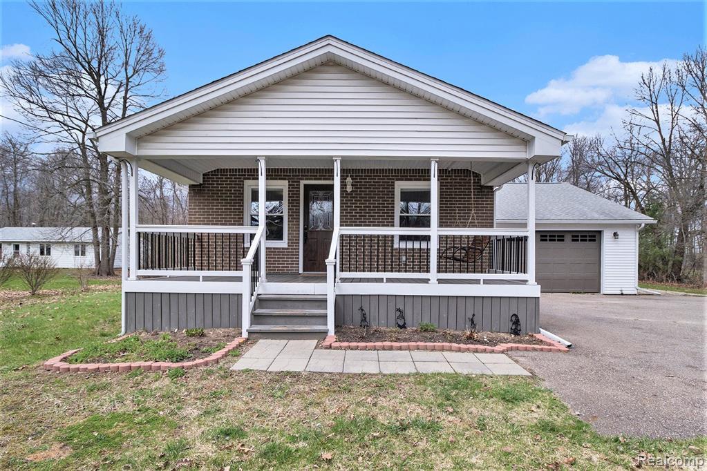 5308 Hammond Road Lapeer, MI 48446 - Photo 2 of 28 Gallery Image 2