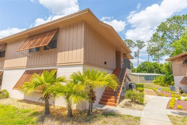 $164,900 | 180 Magnolia Woods Court, Unit 15B, Deltona, FL 32725