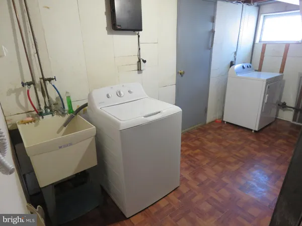 $2,300 | 12839 Elnora Road, Philadelphia, PA 19154