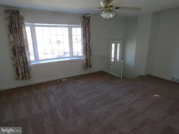 $2,300 | 12839 Elnora Road, Philadelphia, PA 19154
