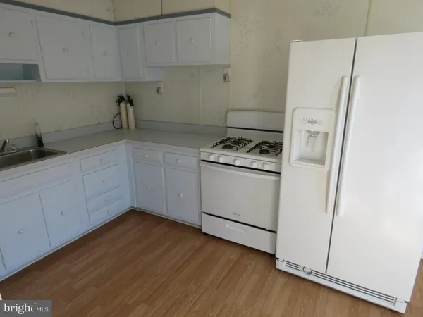 $2,300 | 12839 Elnora Road, Philadelphia, PA 19154