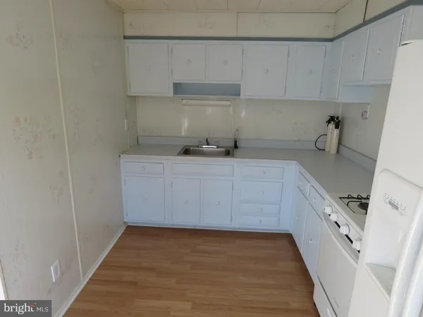 $2,300 | 12839 Elnora Road, Philadelphia, PA 19154