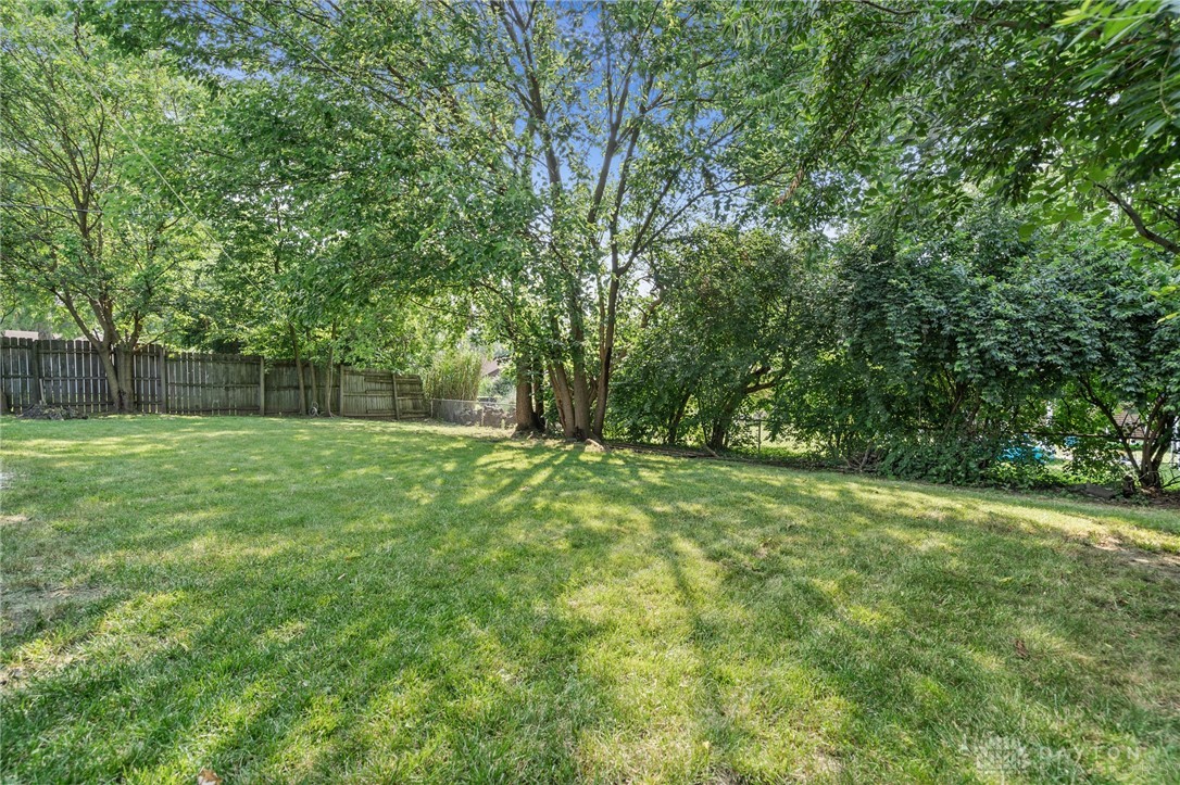 3697 Endover Road Kettering, OH 45439 - Photo 7 of 36