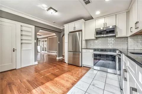 $199,000 | 807 West 48th Street, Unit 304, Kansas City, MO 64112