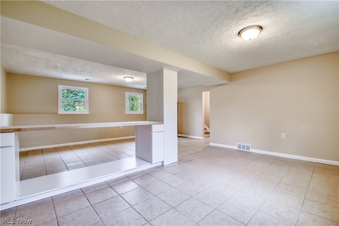 6996 Roe Boulevard Madison, OH 44057 - Photo 33 of 38