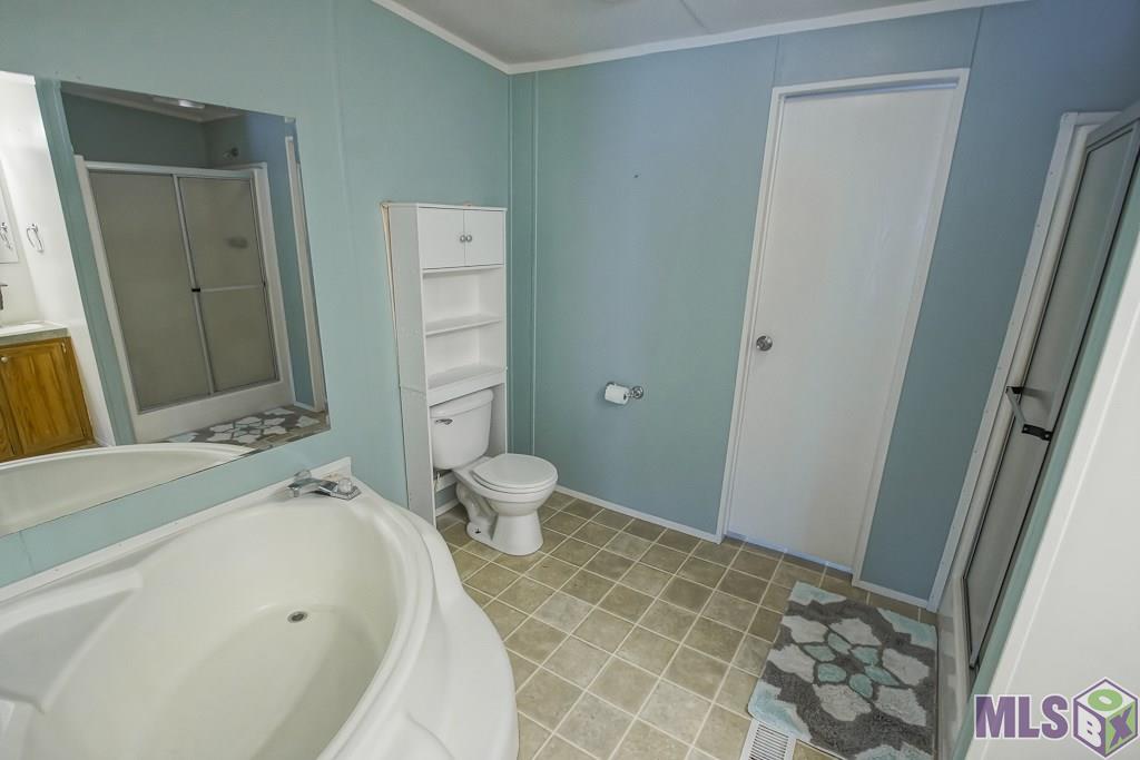 10483 Thibodeaux Road Denham Springs, LA 70706 - Photo 13 of 22