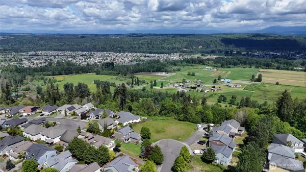 $350,000 | 14015 172nd St Court East, Puyallup, WA 98374