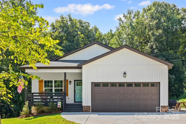 $400,000 | 1657 Springlake Road, York, SC 29745