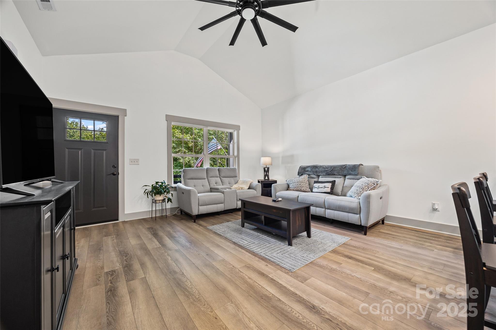 1657 Springlake Road York, SC 29745 - Photo 3 of 23