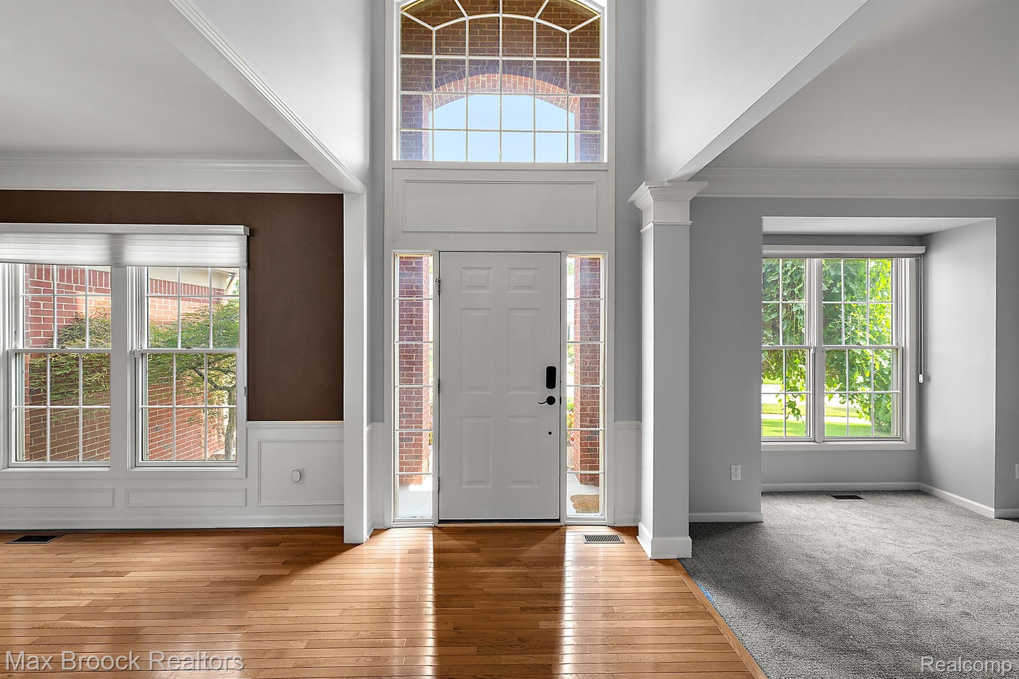 1644 Blushing Drive Rochester, MI 48307 - Photo 2 of 34 Gallery Image 2