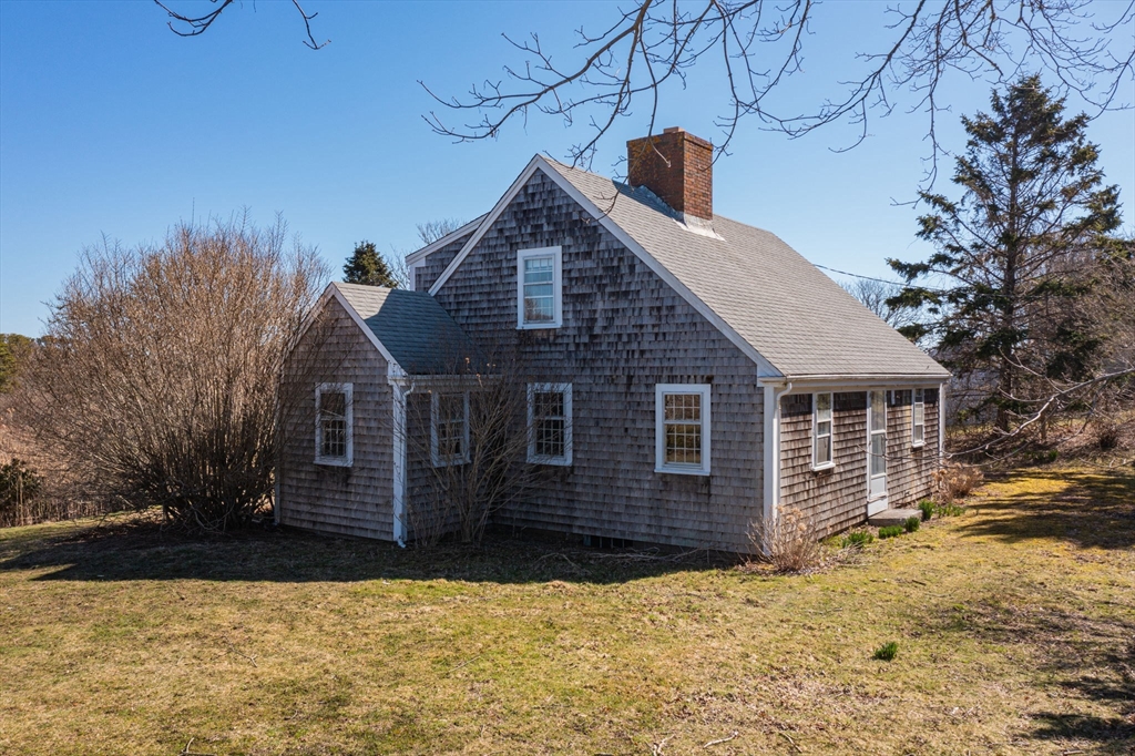 42 Champlain Road Chatham, MA 02633 - Photo 14 of 21 Gallery Image 14