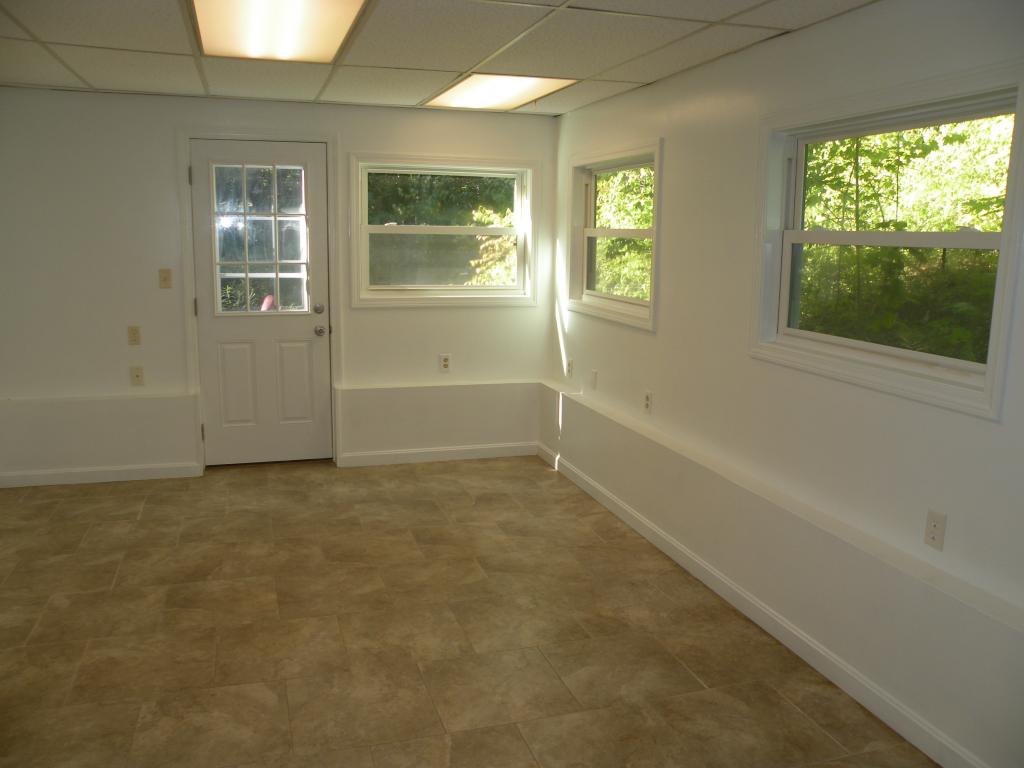 107 Nashua Road Bedford, NH 03110 - Photo 2 of 13 Gallery Image 2