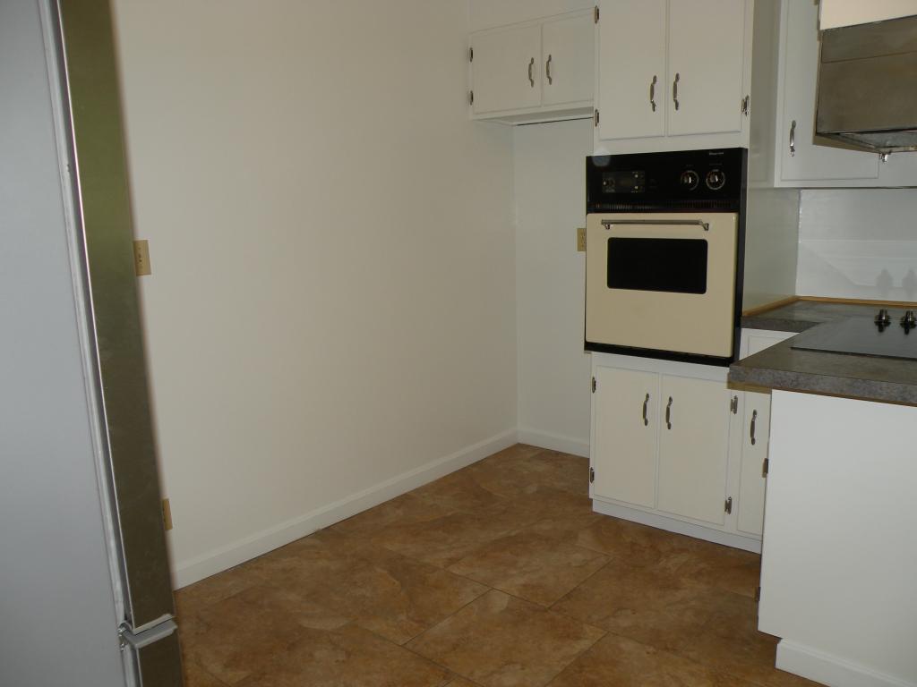107 Nashua Road Bedford, NH 03110 - Photo 6 of 13 Gallery Image 6