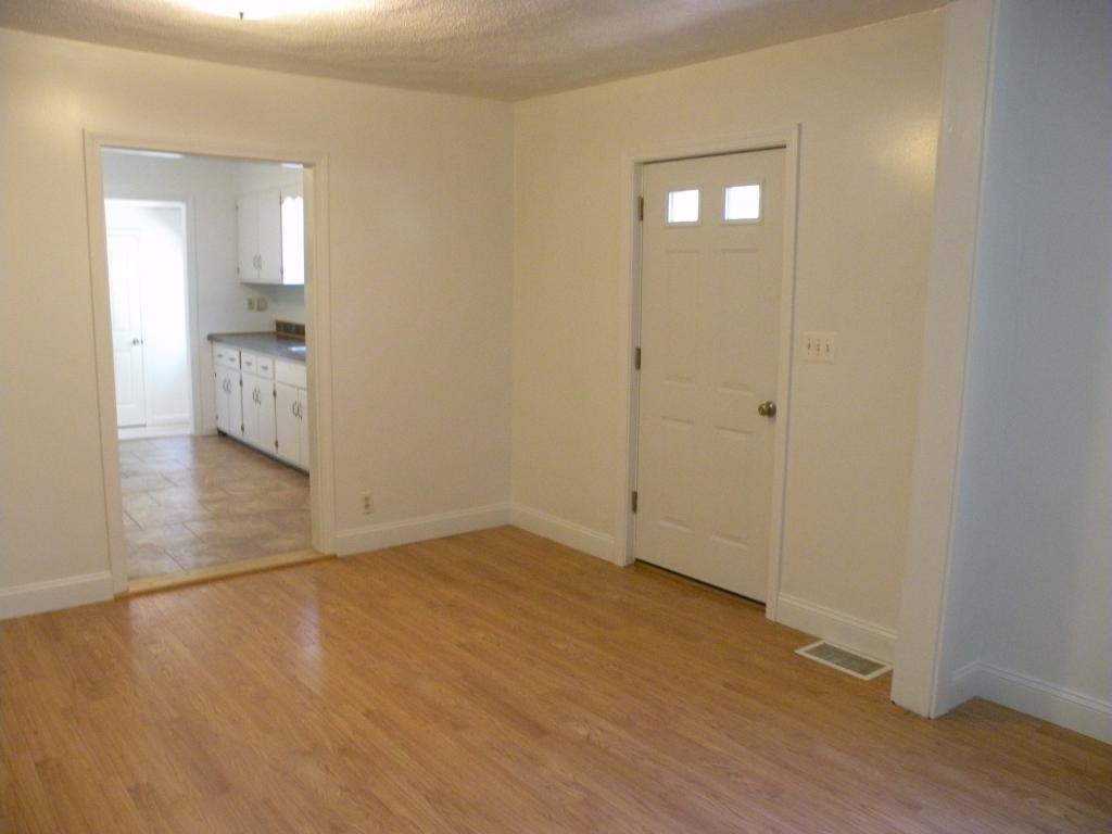 107 Nashua Road Bedford, NH 03110 - Photo 9 of 13 Gallery Image 9