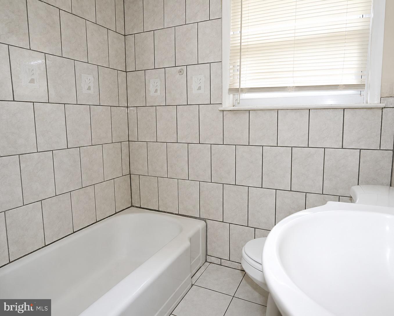 2808 Greenlawn Road Baltimore, MD 21207 - Photo 5 of 20 Gallery Image 5