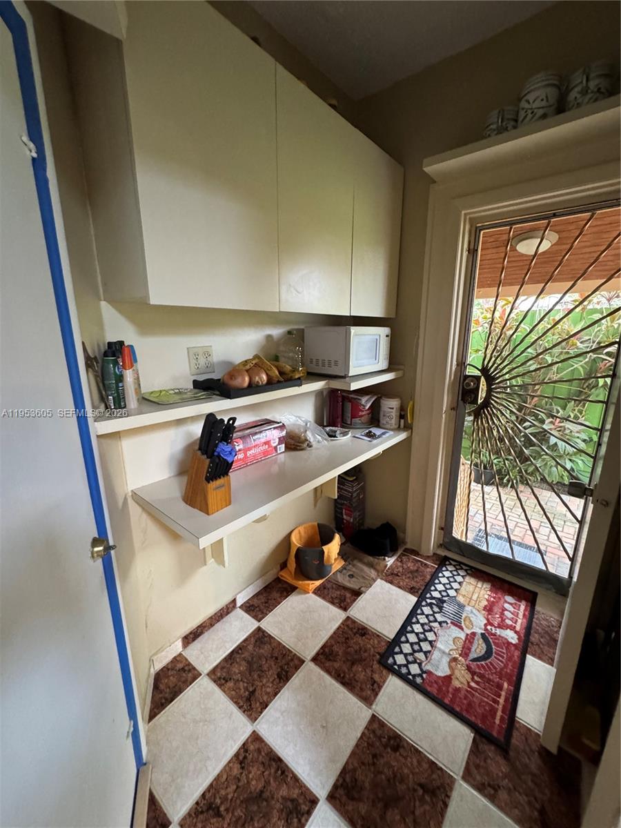 322 Southwest 31st Court Miami, FL 33135 - Photo 11 of 21