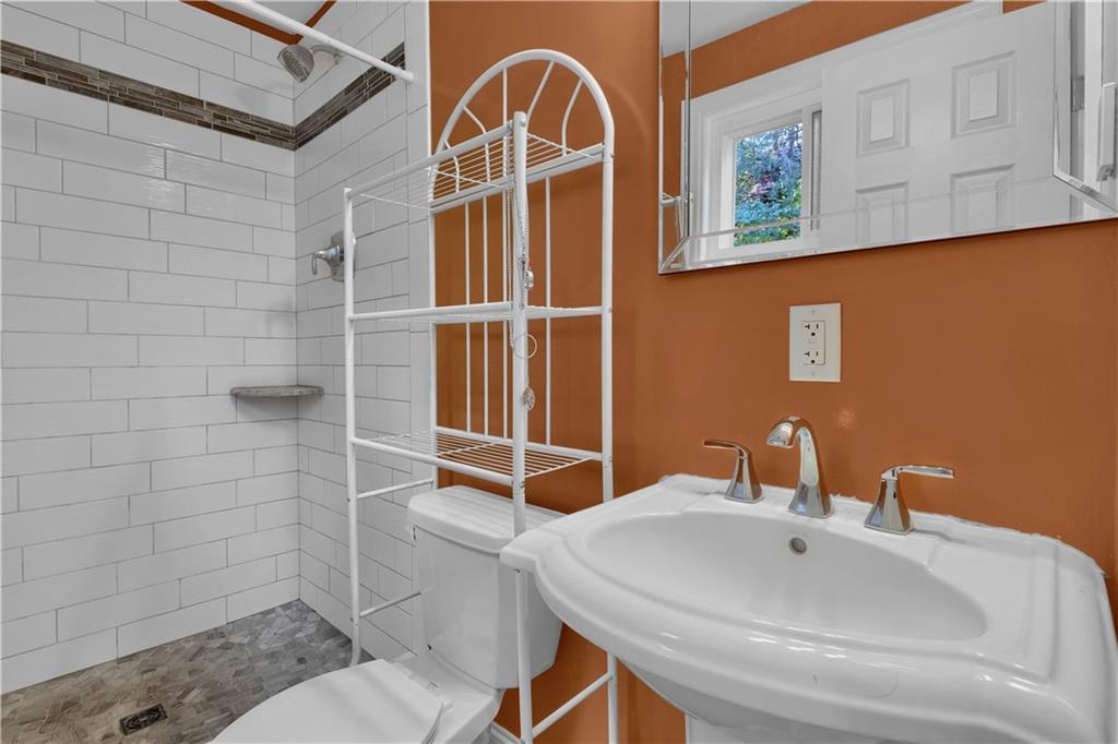 476 Independence Road Aliquippa, PA 15001 - Photo 16 of 25 Gallery Image 16