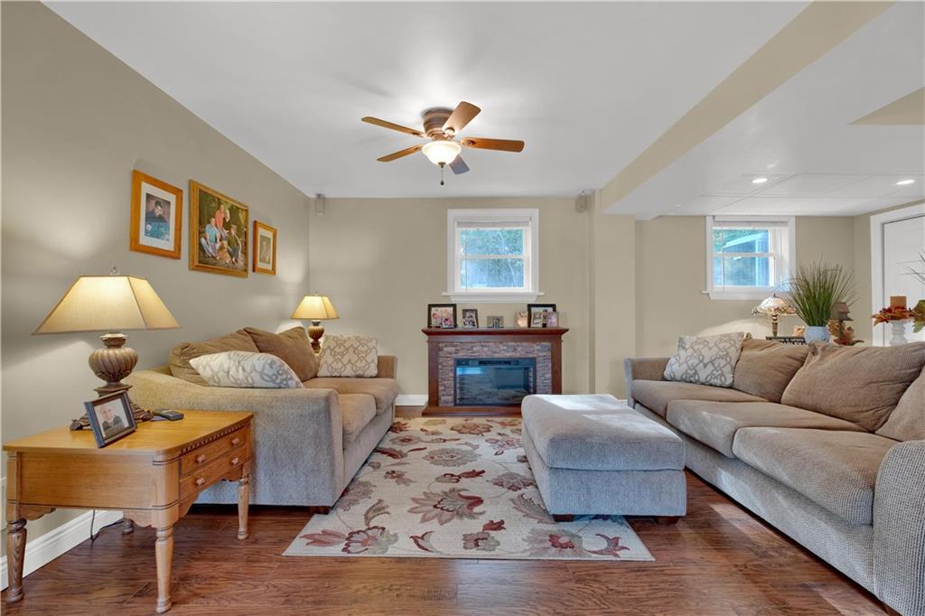 476 Independence Road Aliquippa, PA 15001 - Photo 4 of 25 Gallery Image 4