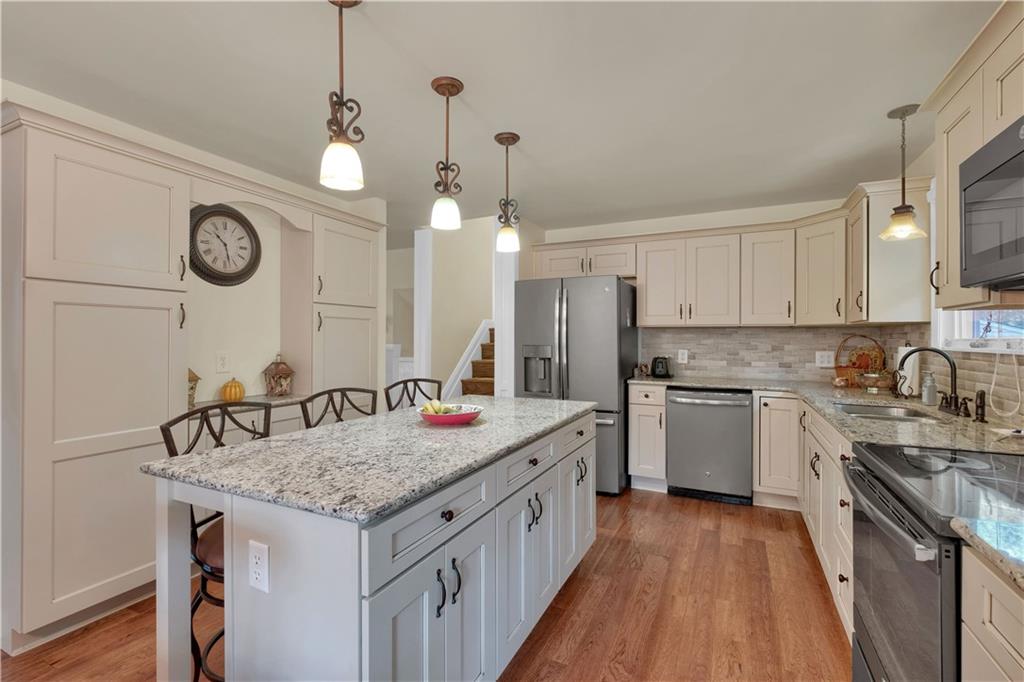 476 Independence Road Aliquippa, PA 15001 - Photo 7 of 25 Gallery Image 7