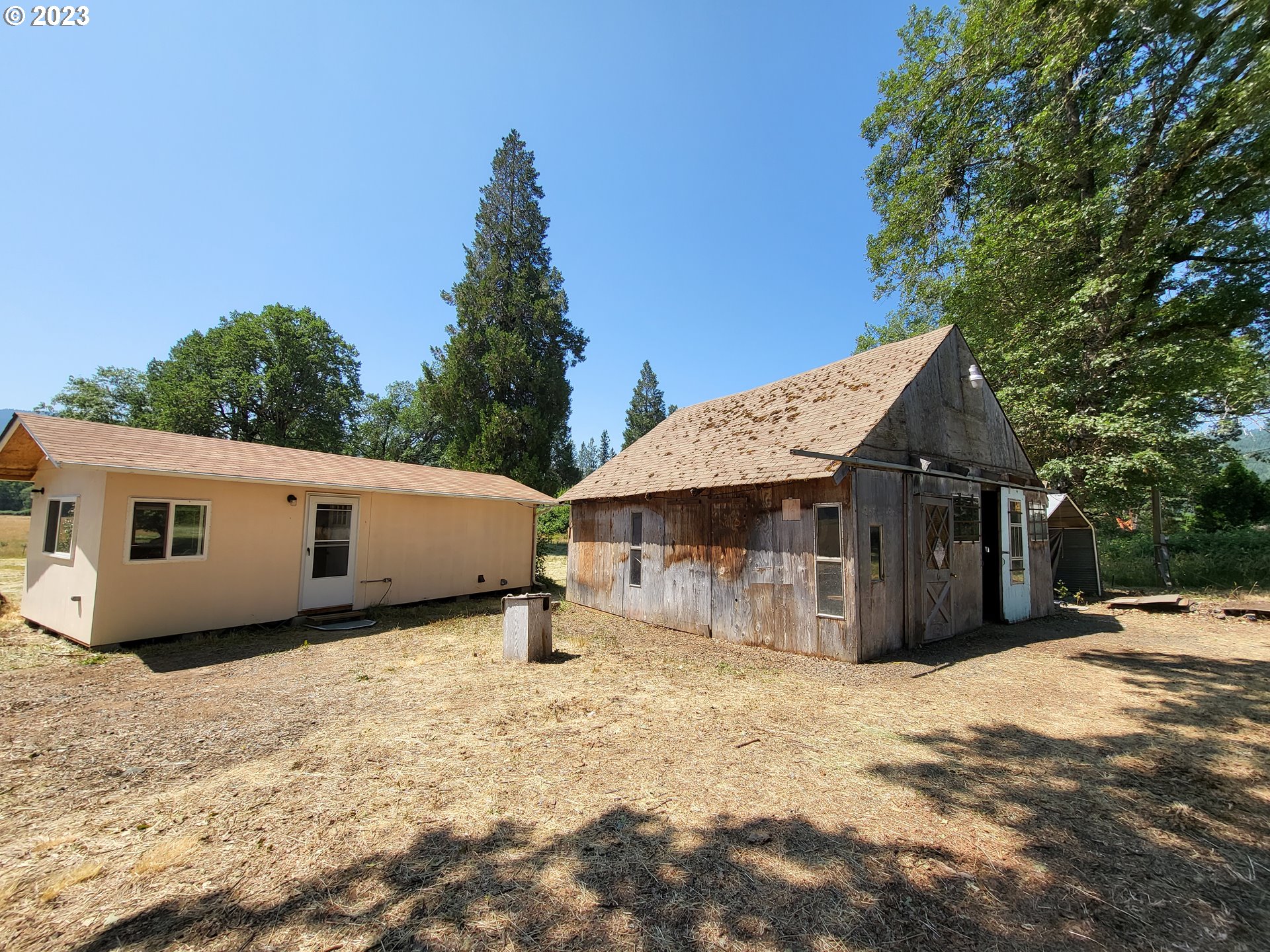 5150 Azalea-Glen Road Glendale, OR 97442 - Photo 11 of 30 Gallery Image 11