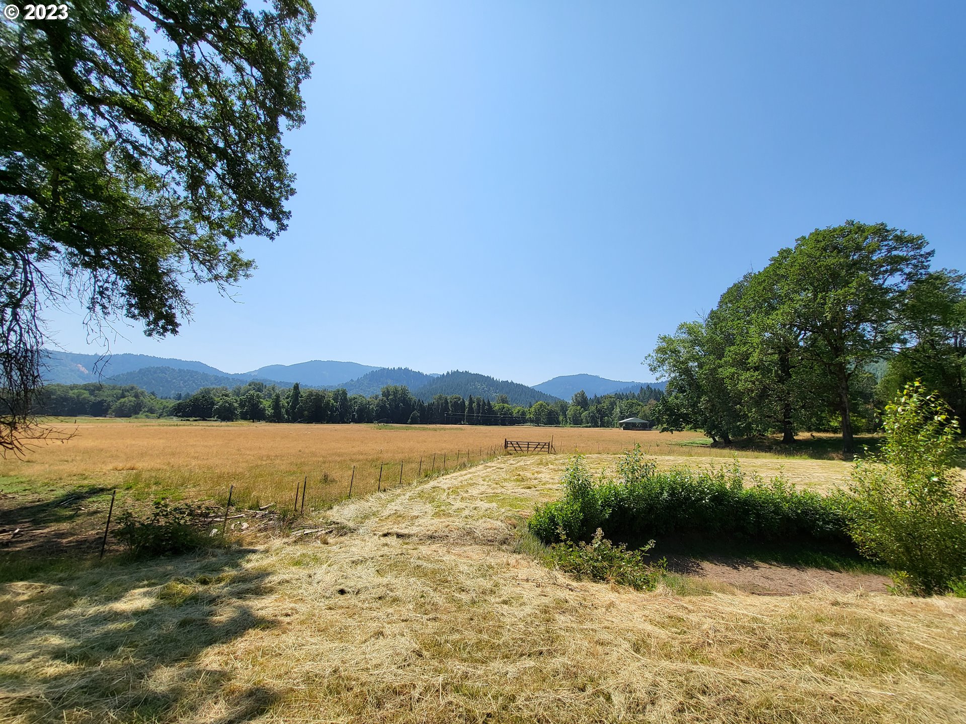 5150 Azalea-Glen Road Glendale, OR 97442 - Photo 14 of 30 Gallery Image 14