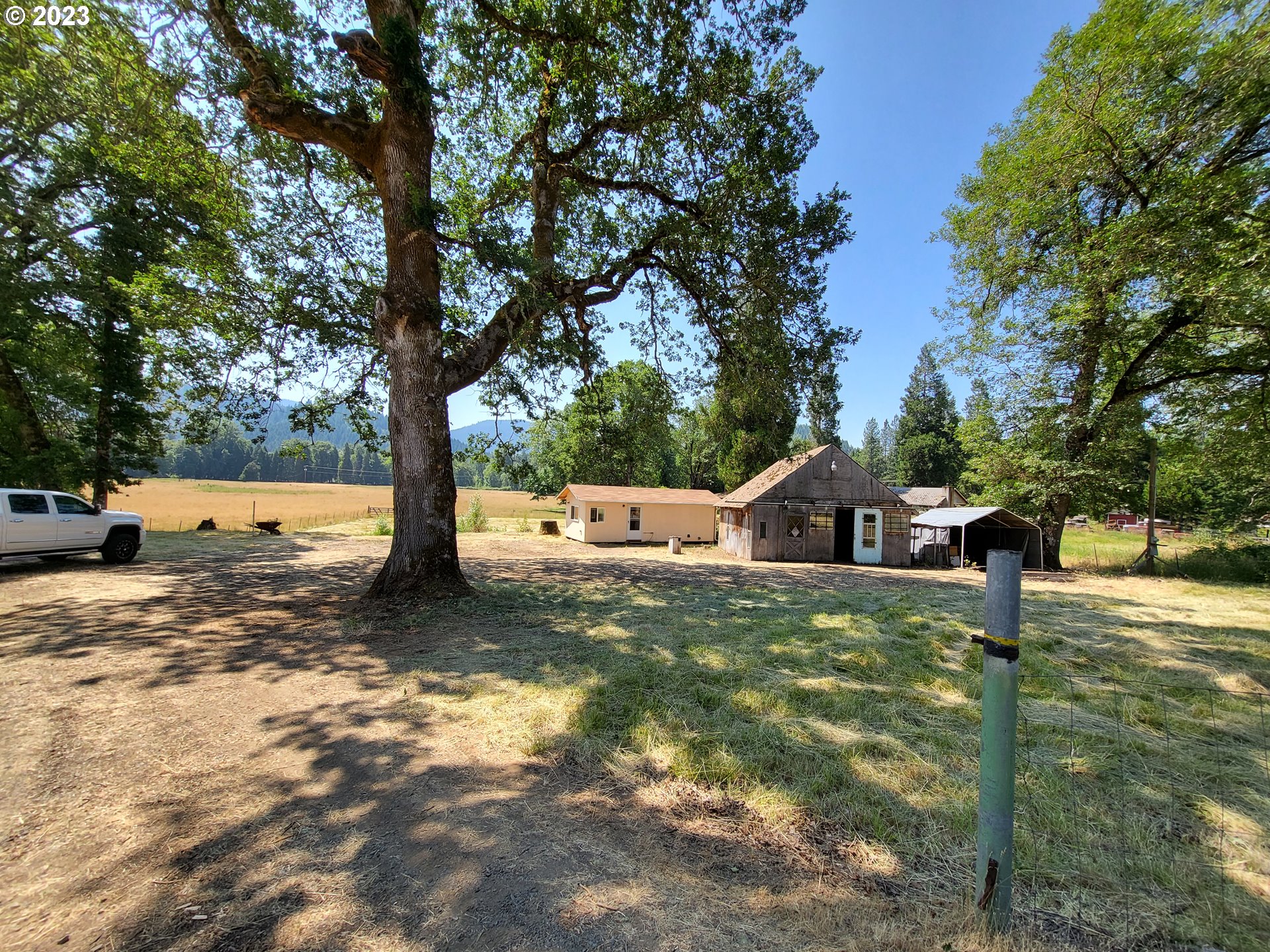 5150 Azalea-Glen Road Glendale, OR 97442 - Photo 8 of 30 Gallery Image 8