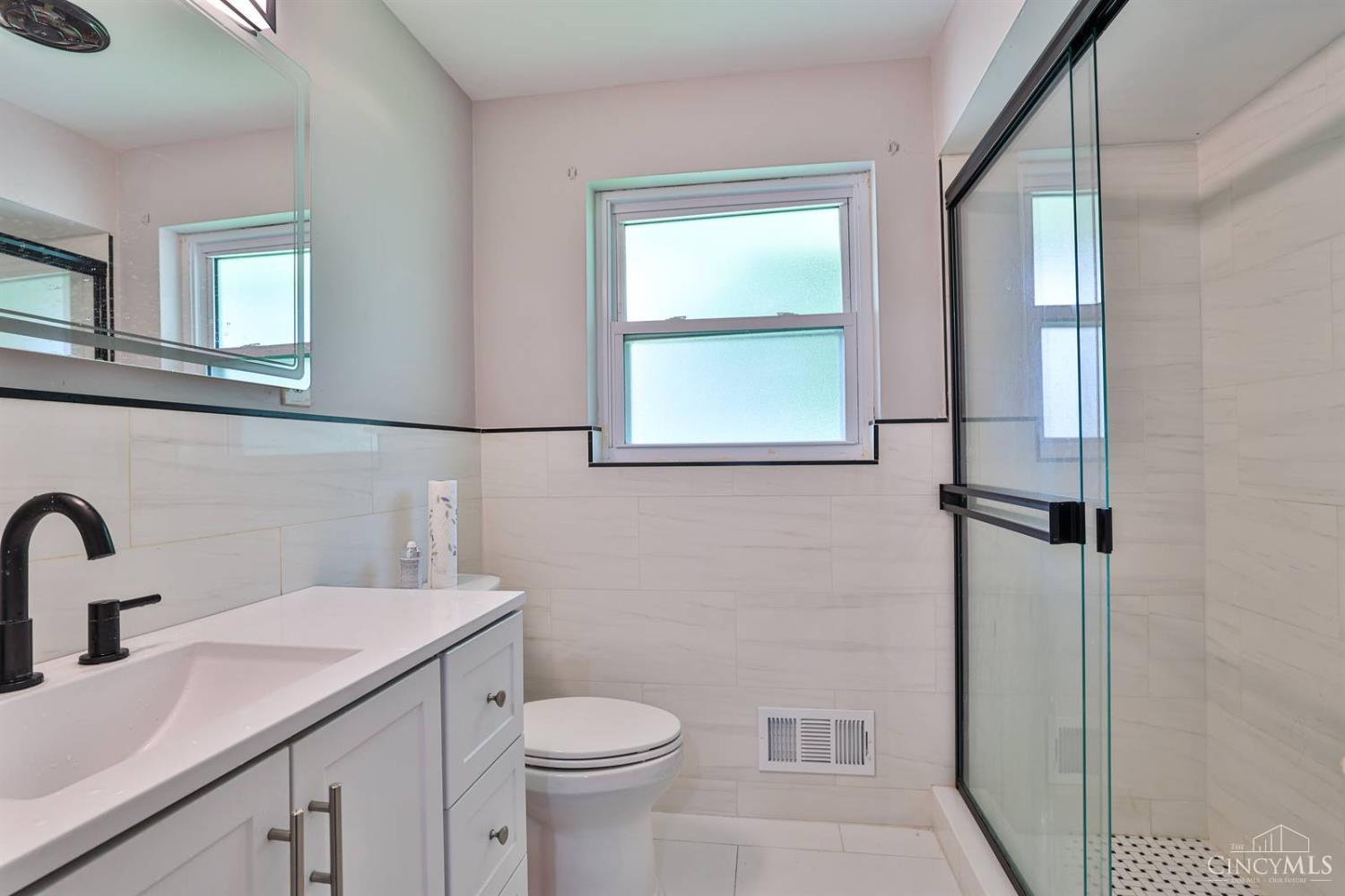 8698 Cox Road West Chester, OH 45069 - Photo 24 of 34