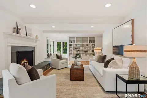 $2,389,000 | 86 Middlebrook Farm Road, Wilton, CT 06897