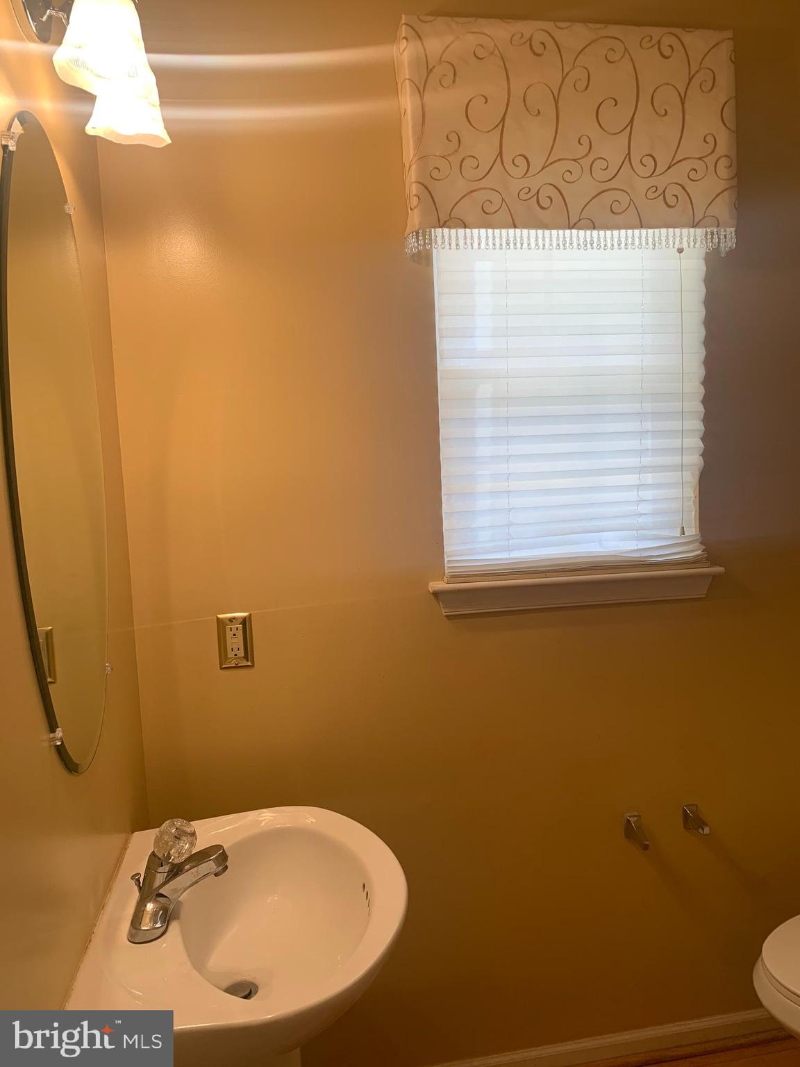 3104 Needleleaf Lane Springdale, MD 20721 - Photo 15 of 40 Half Bath