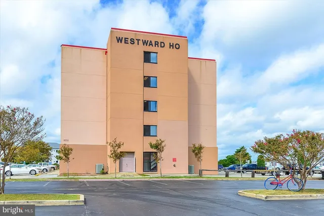 $195,000 | 2301 Philadelphia Avenue, Unit 405, Ocean City, MD 21842