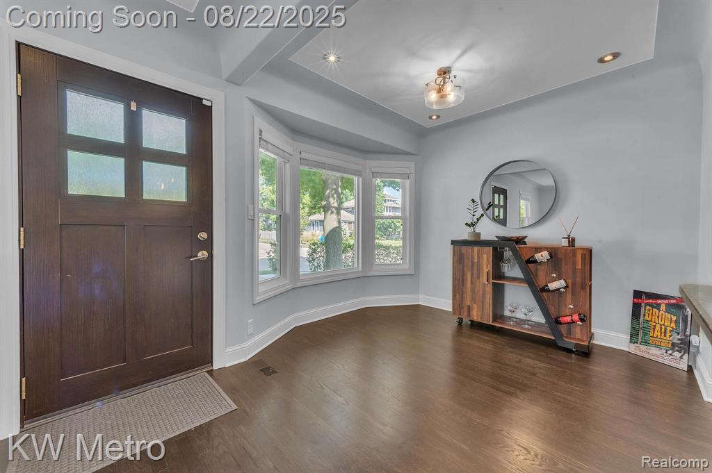 1892 Stanford Road Berkley, MI 48072 - Photo 6 of 40