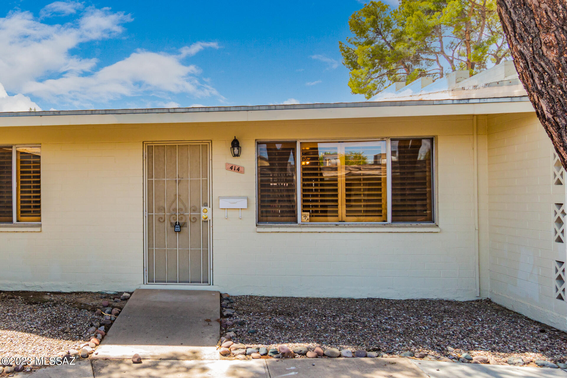 414 North Silverbell Road Tucson, AZ 85745 - Photo 2 of 28 Gallery Image 2