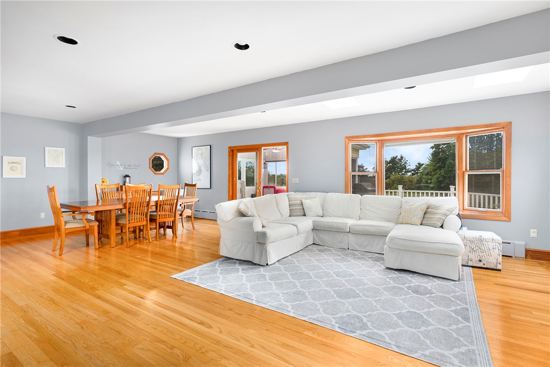 315 Mail Coach Road Portsmouth, RI 02871 - Photo 6 of 44