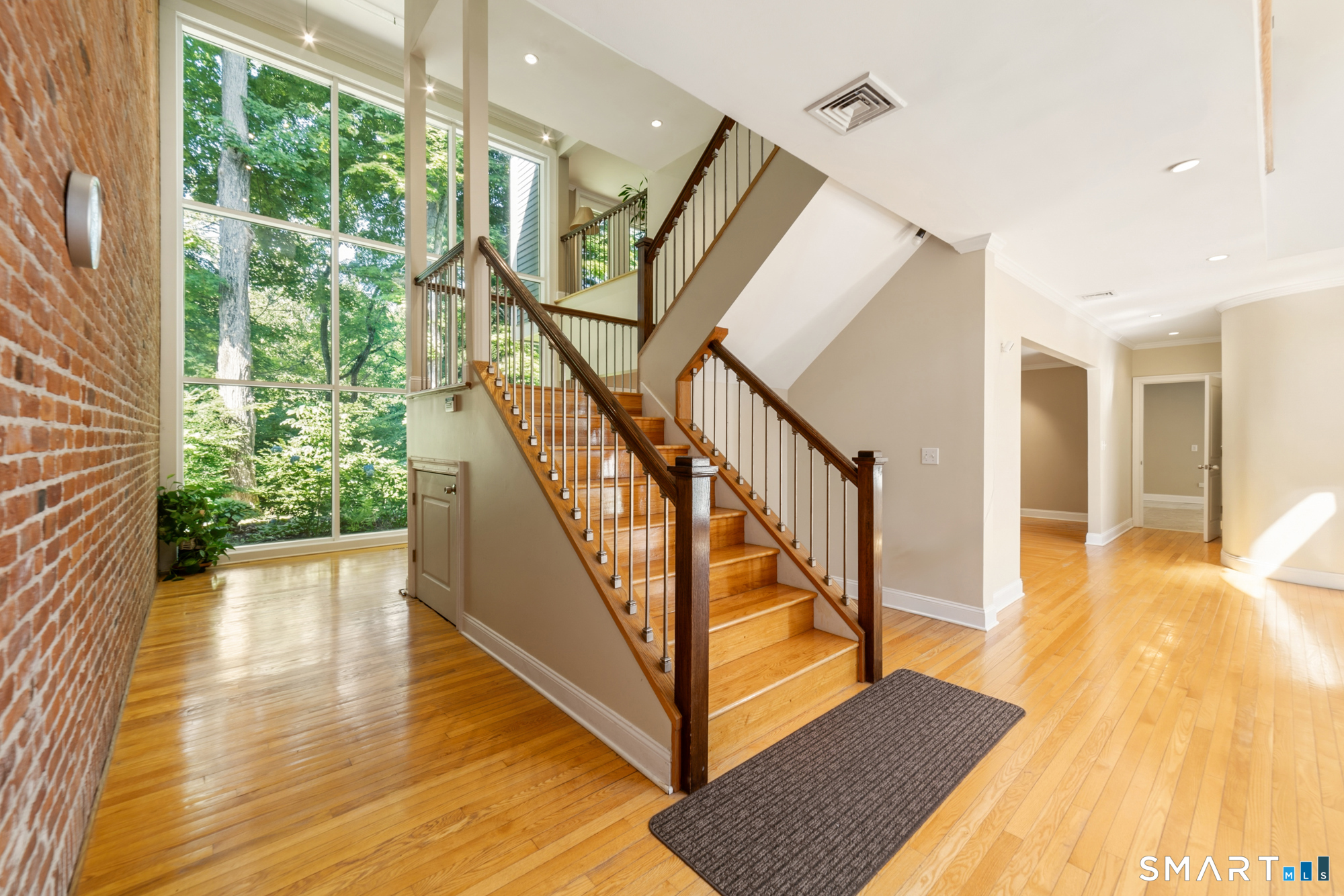 644 South Brooksvale Road Cheshire, CT 06410 - Photo 6 of 40