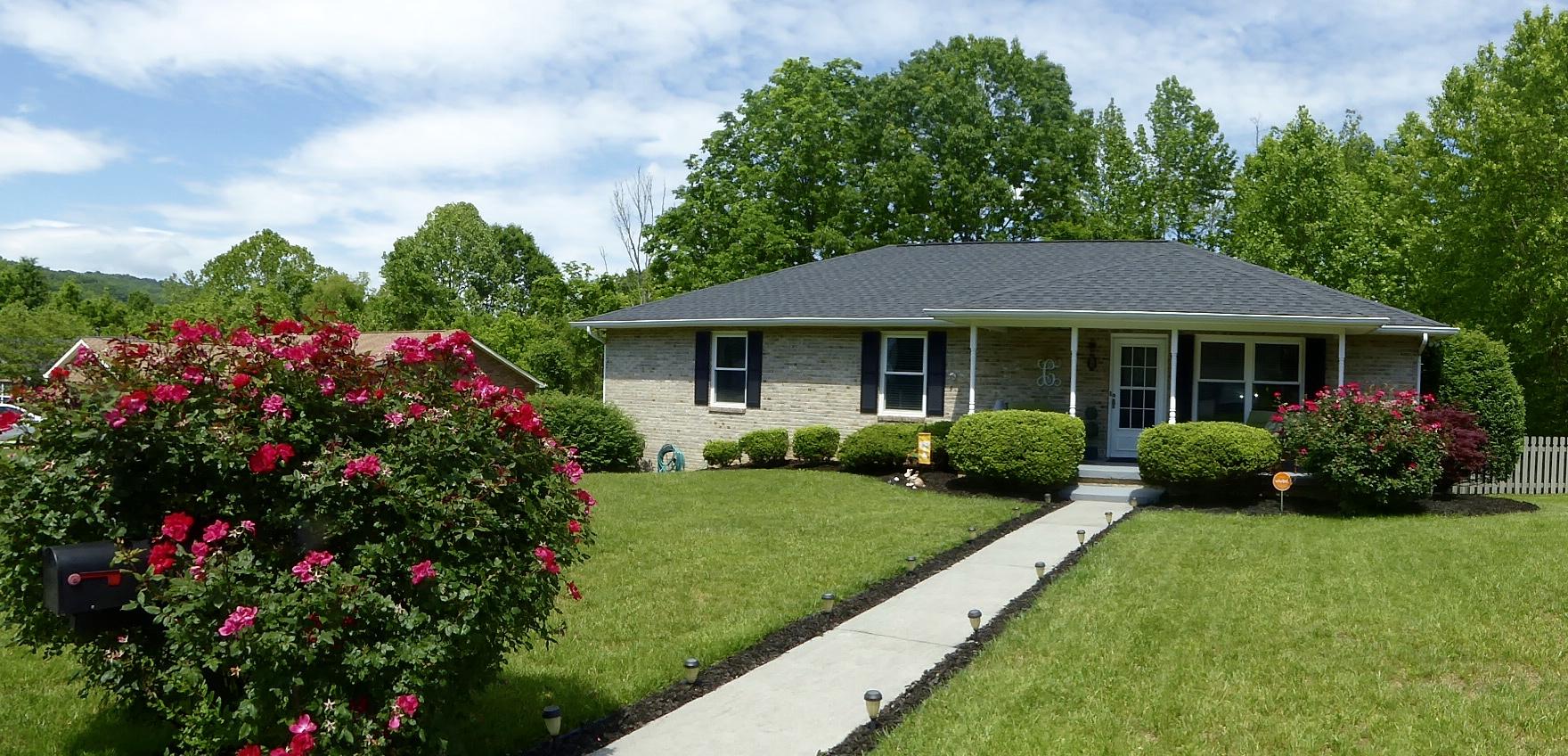 108 Capital Circle Oak Ridge, TN 37830 - Photo 1 of 27 P1010459