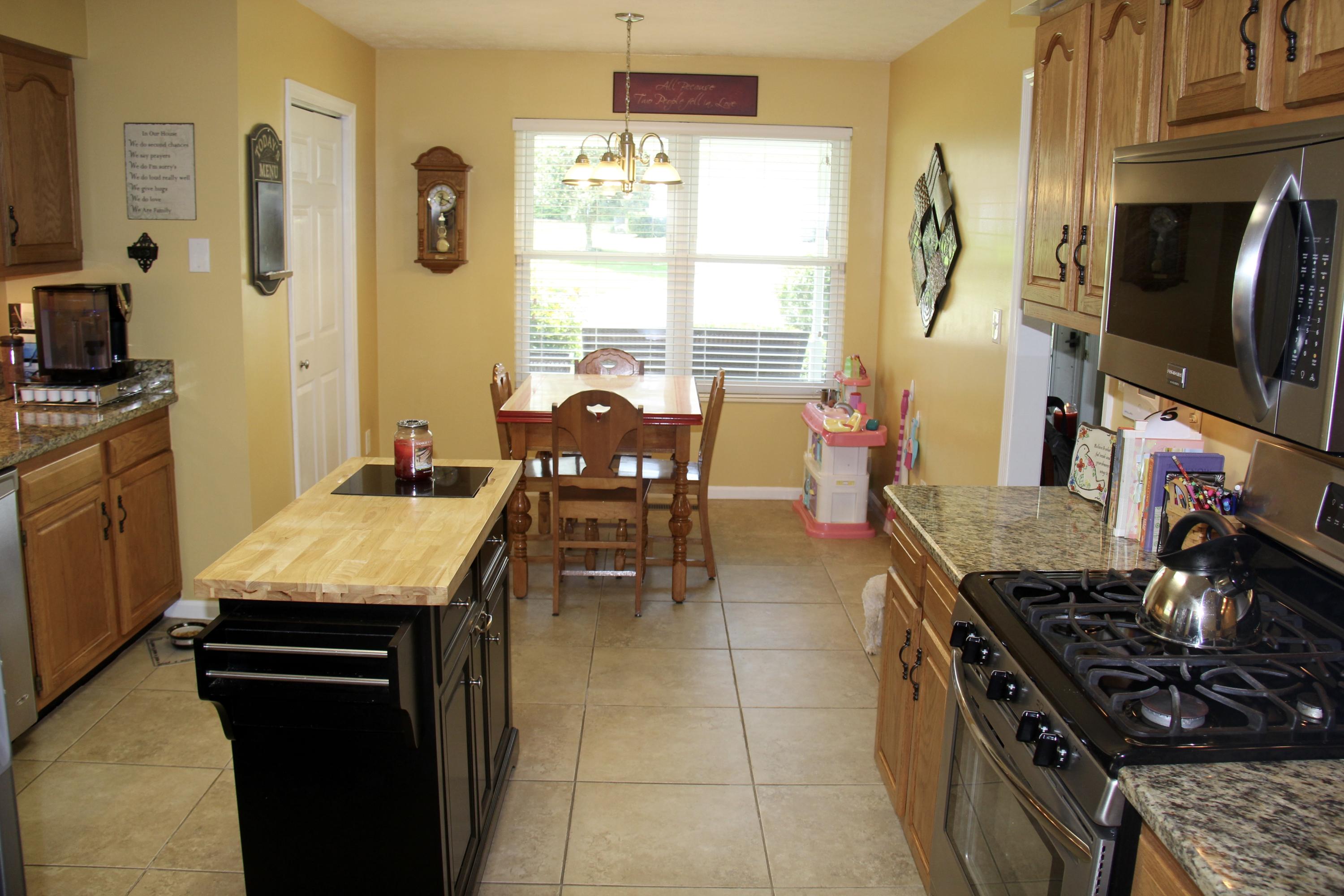 108 Capital Circle Oak Ridge, TN 37830 - Photo 6 of 27 IMG_4116