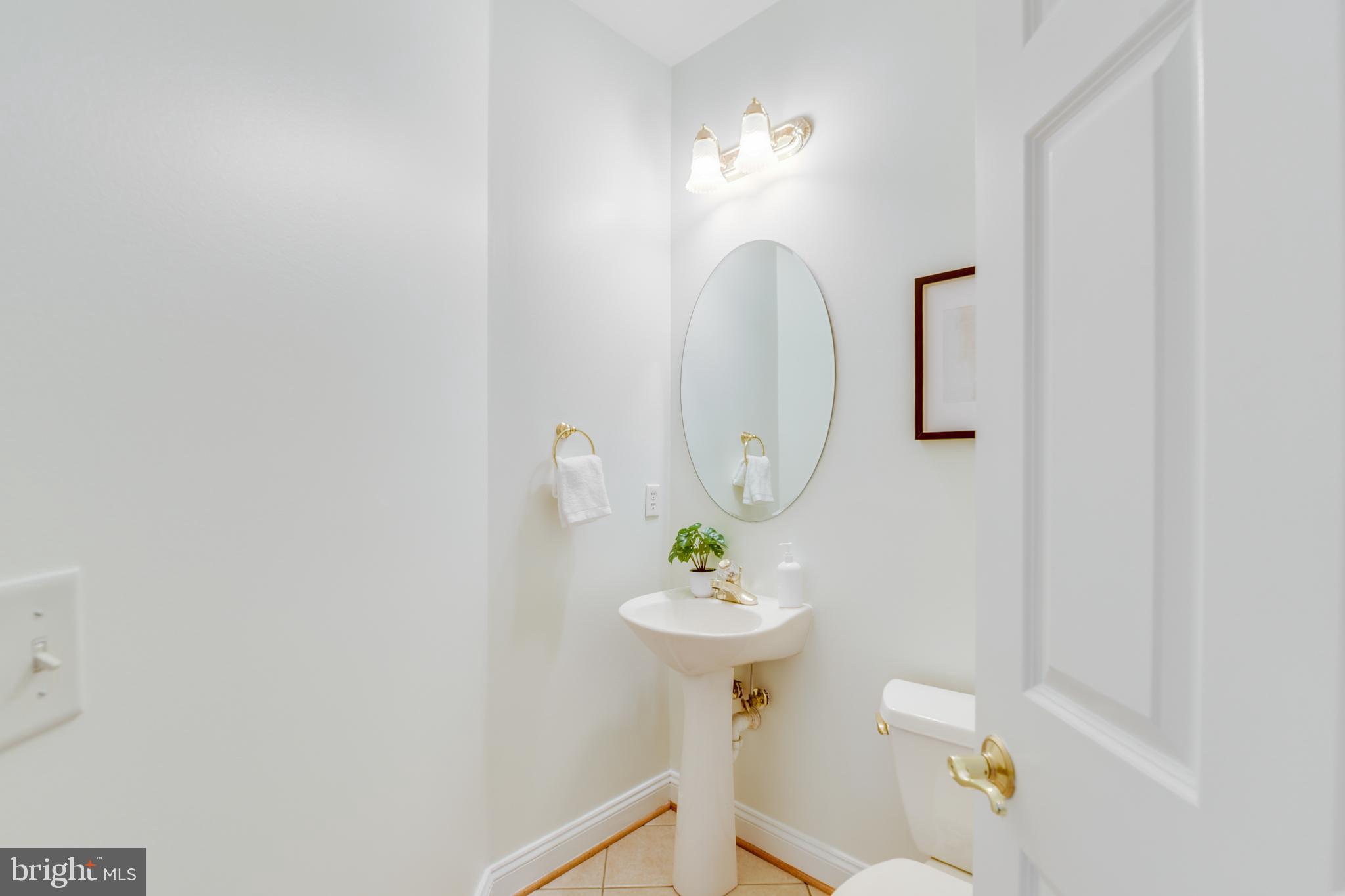 1175 Gum Bottom Road Crownsville, MD 21032 - Photo 21 of 54 Main level half bath