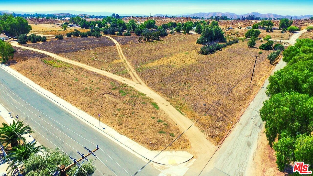 595 West 11th Street Perris, CA 92570 - Photo 5 of 7 a view of swimming pool from a balcony