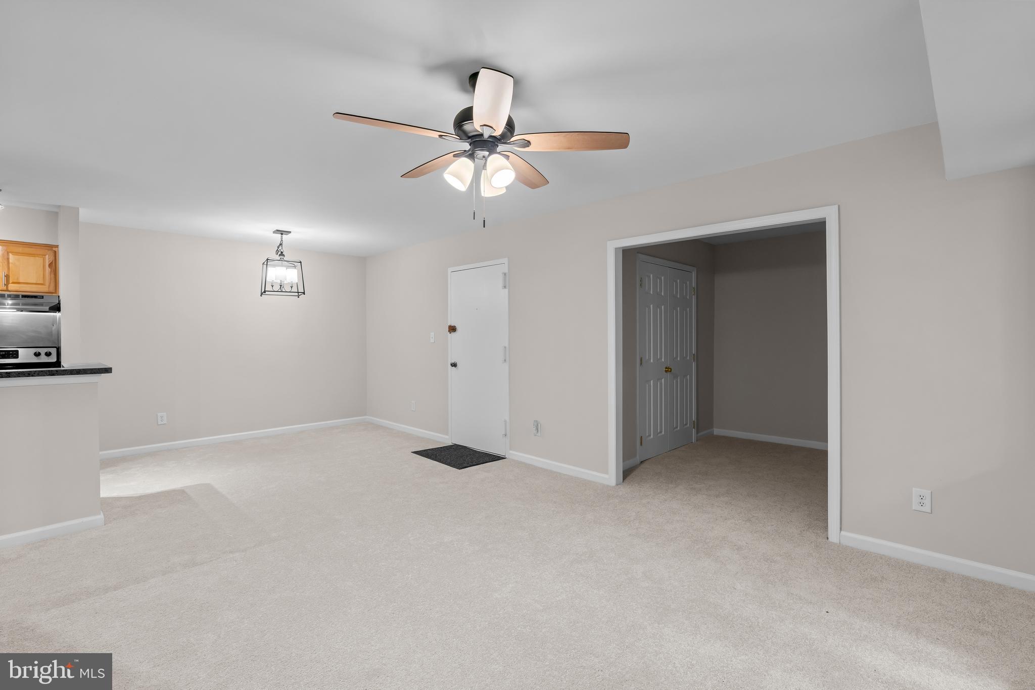 8110 Colony Point Road, Unit H Springfield, VA 22152 - Photo 14 of 26