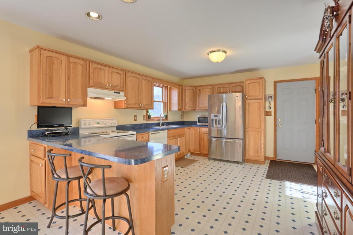 174 Ridge Road Jonestown, PA 17038 - Photo 4 of 37 Gallery Image 4