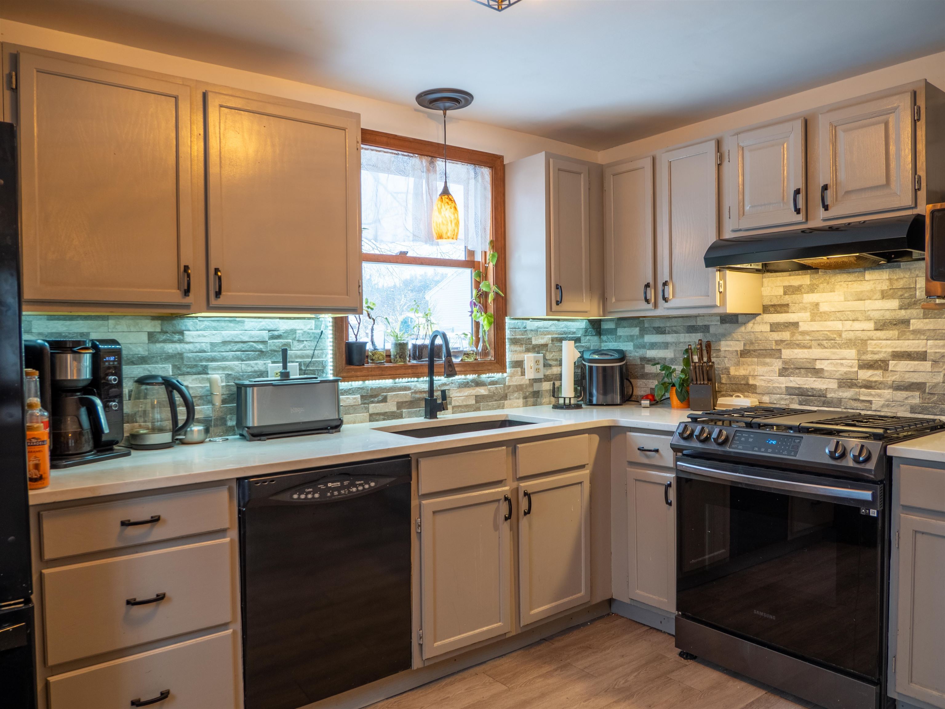 7 Kim Lane Rochester, NH 03867 - Photo 15 of 36