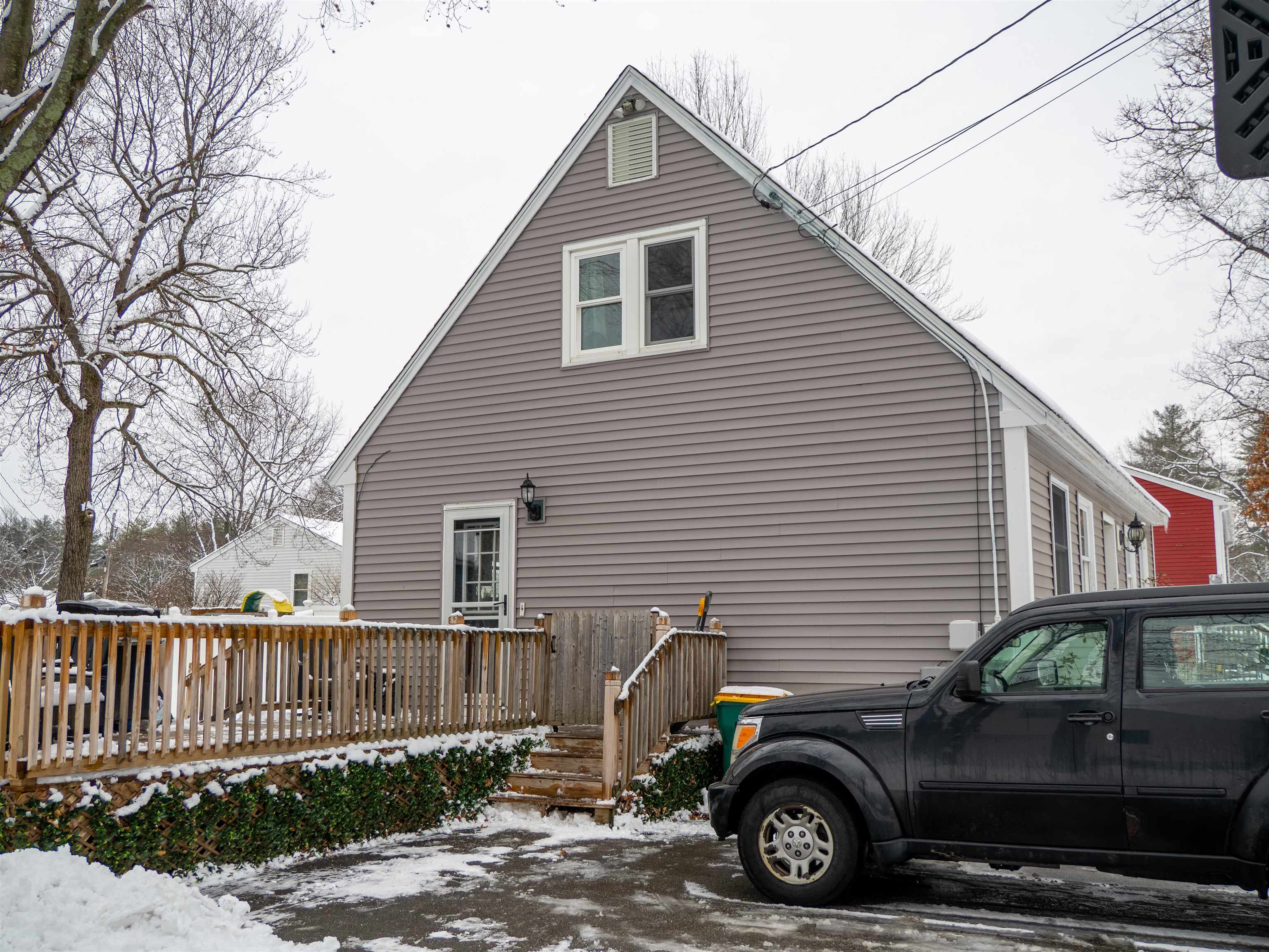 7 Kim Lane Rochester, NH 03867 - Photo 4 of 36