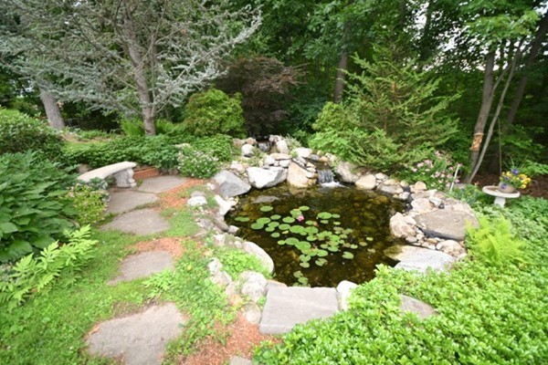25 Stirling Street Andover, MA 01810 - Photo 3 of 30