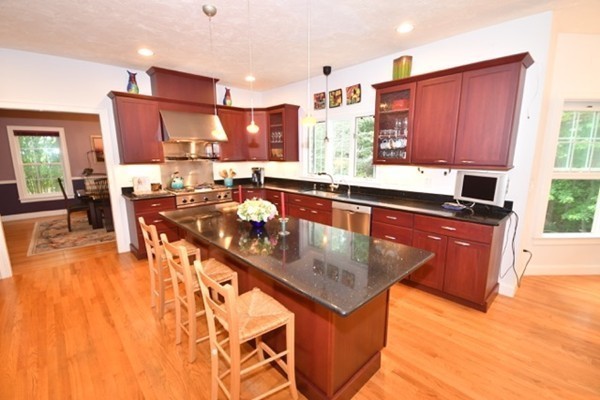 25 Stirling Street Andover, MA 01810 - Photo 5 of 30
