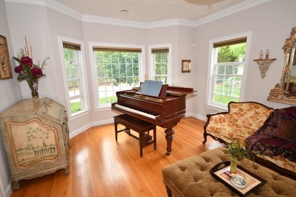 25 Stirling Street Andover, MA 01810 - Photo 10 of 30
