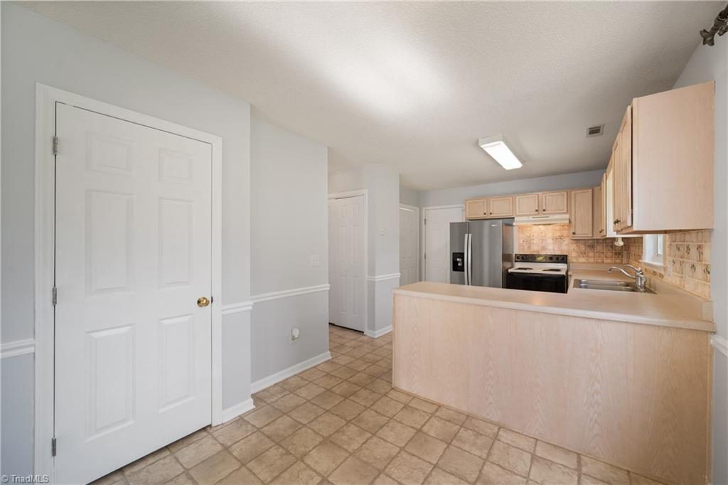 5407 Hundley Road Winston-Salem, NC 27106 - Photo 11 of 31