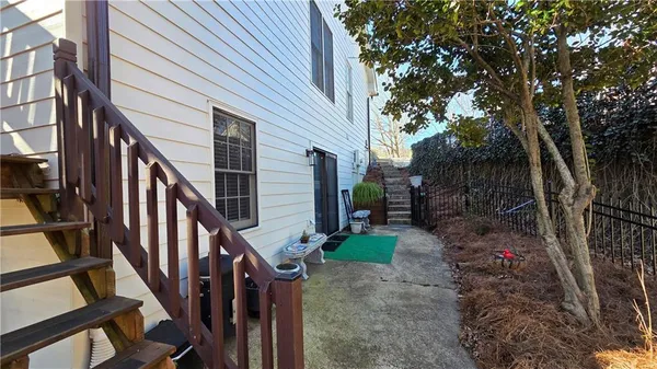 $755,000 | 8980 Stonelake Court, Roswell, GA 30076